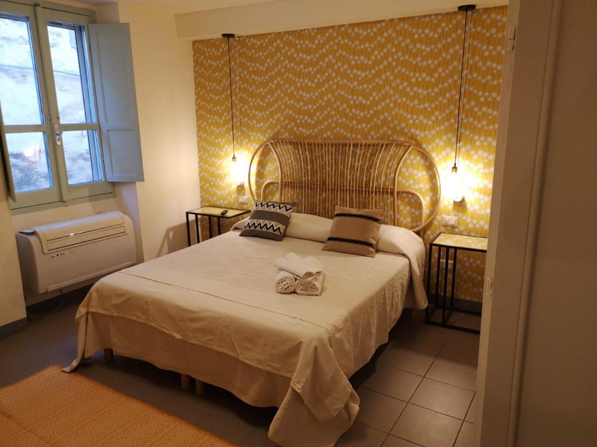 Casa Pagio Hotell Bosa Eksteriør bilde