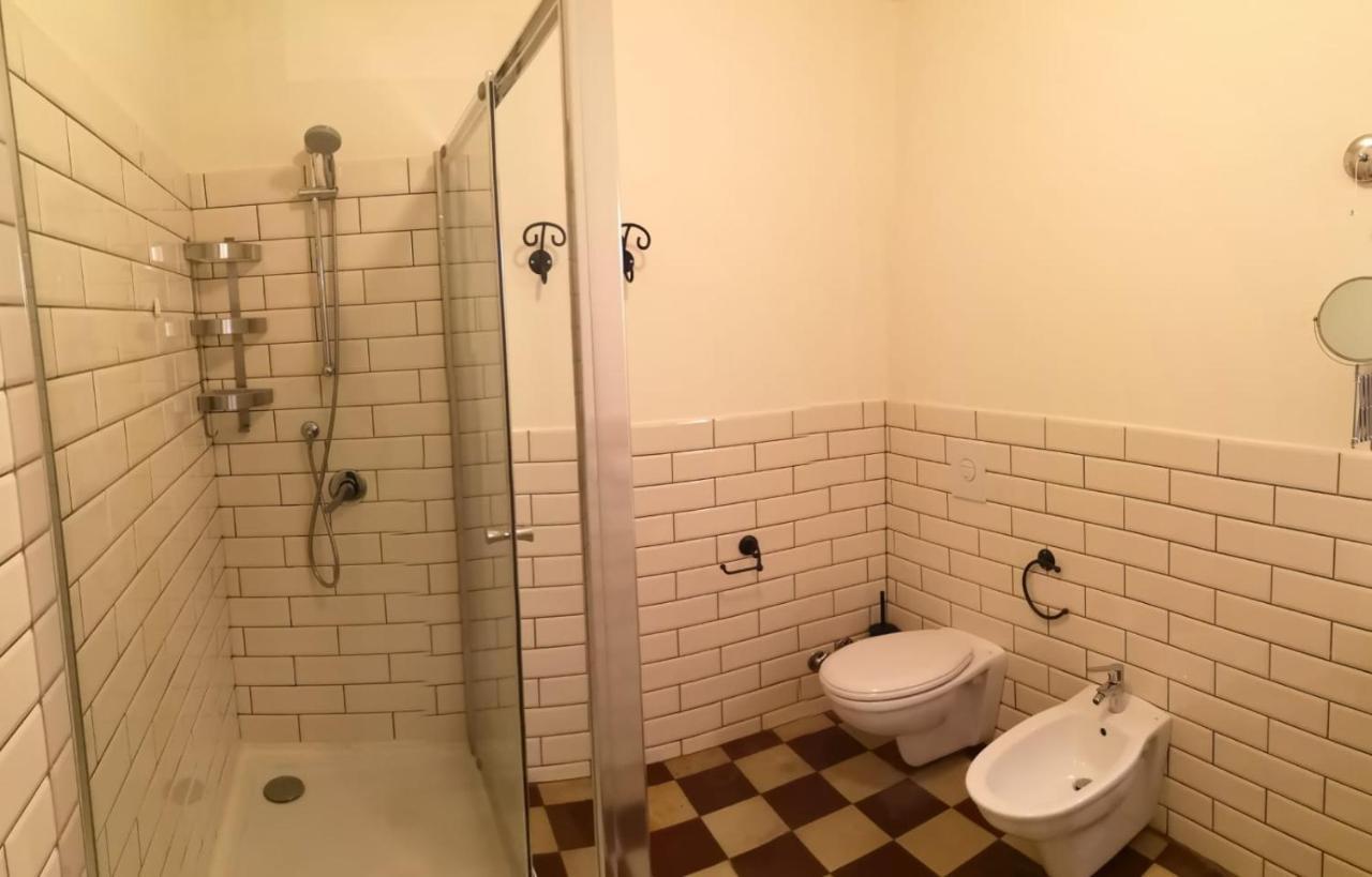 Casa Pagio Hotell Bosa Eksteriør bilde