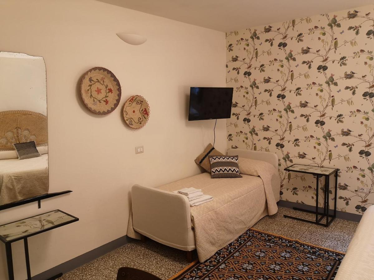 Casa Pagio Hotell Bosa Eksteriør bilde