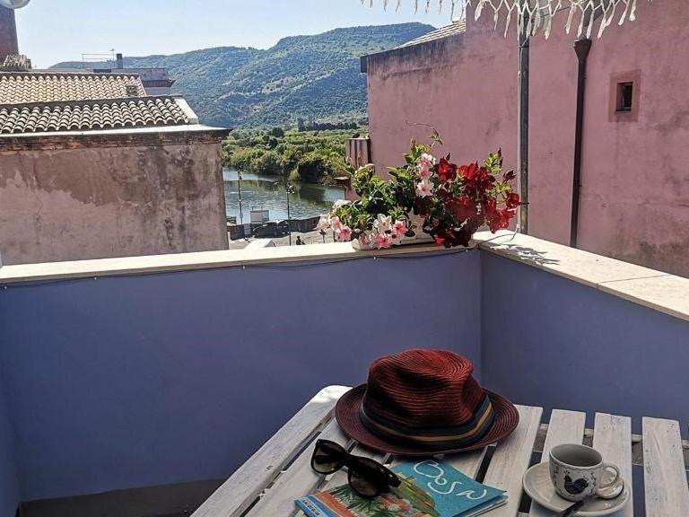Casa Pagio Hotell Bosa Eksteriør bilde