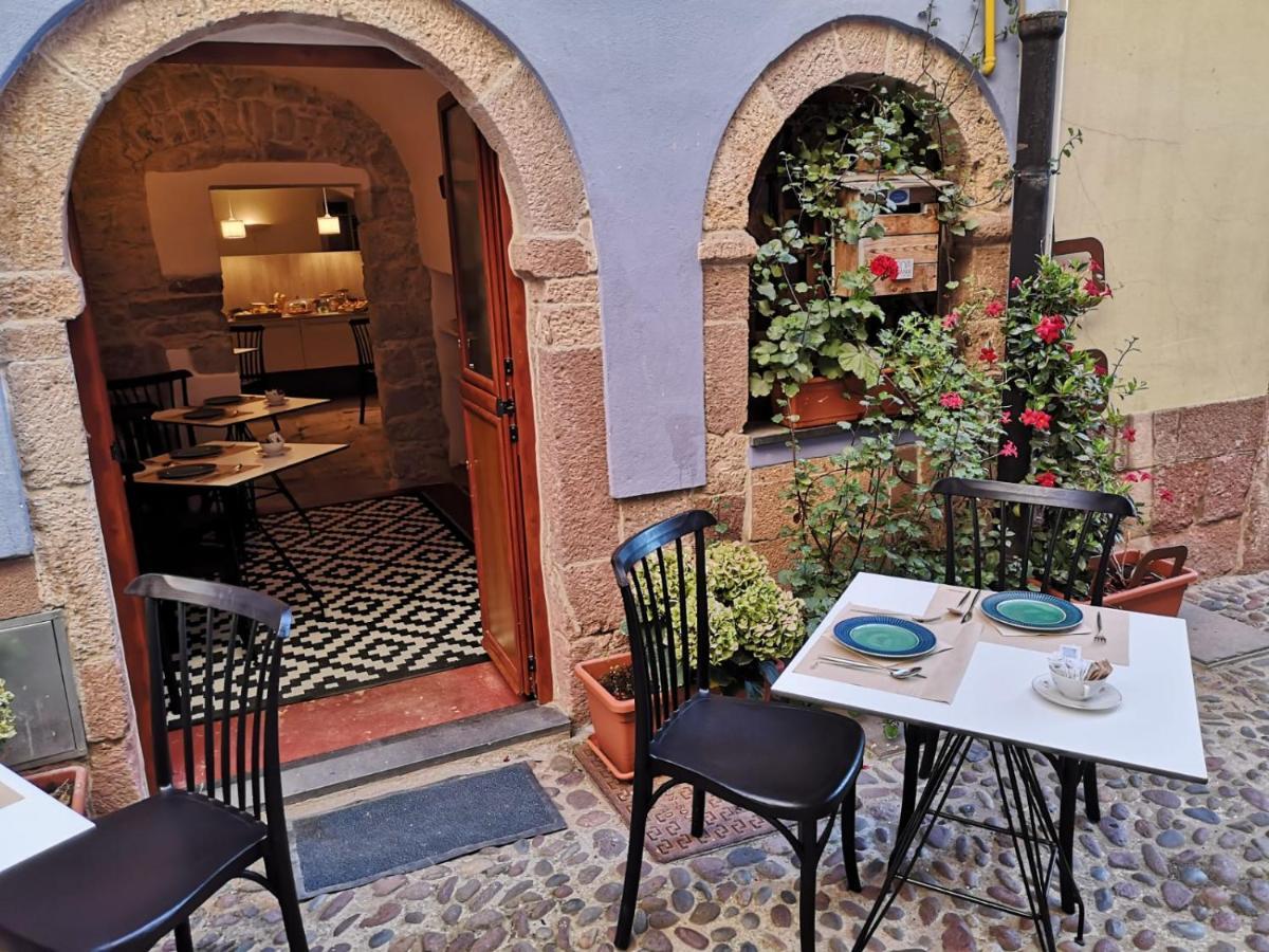 Casa Pagio Hotell Bosa Eksteriør bilde
