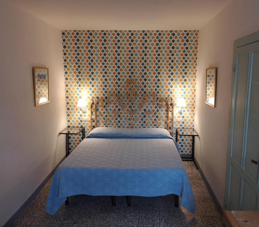 Casa Pagio Hotell Bosa Eksteriør bilde